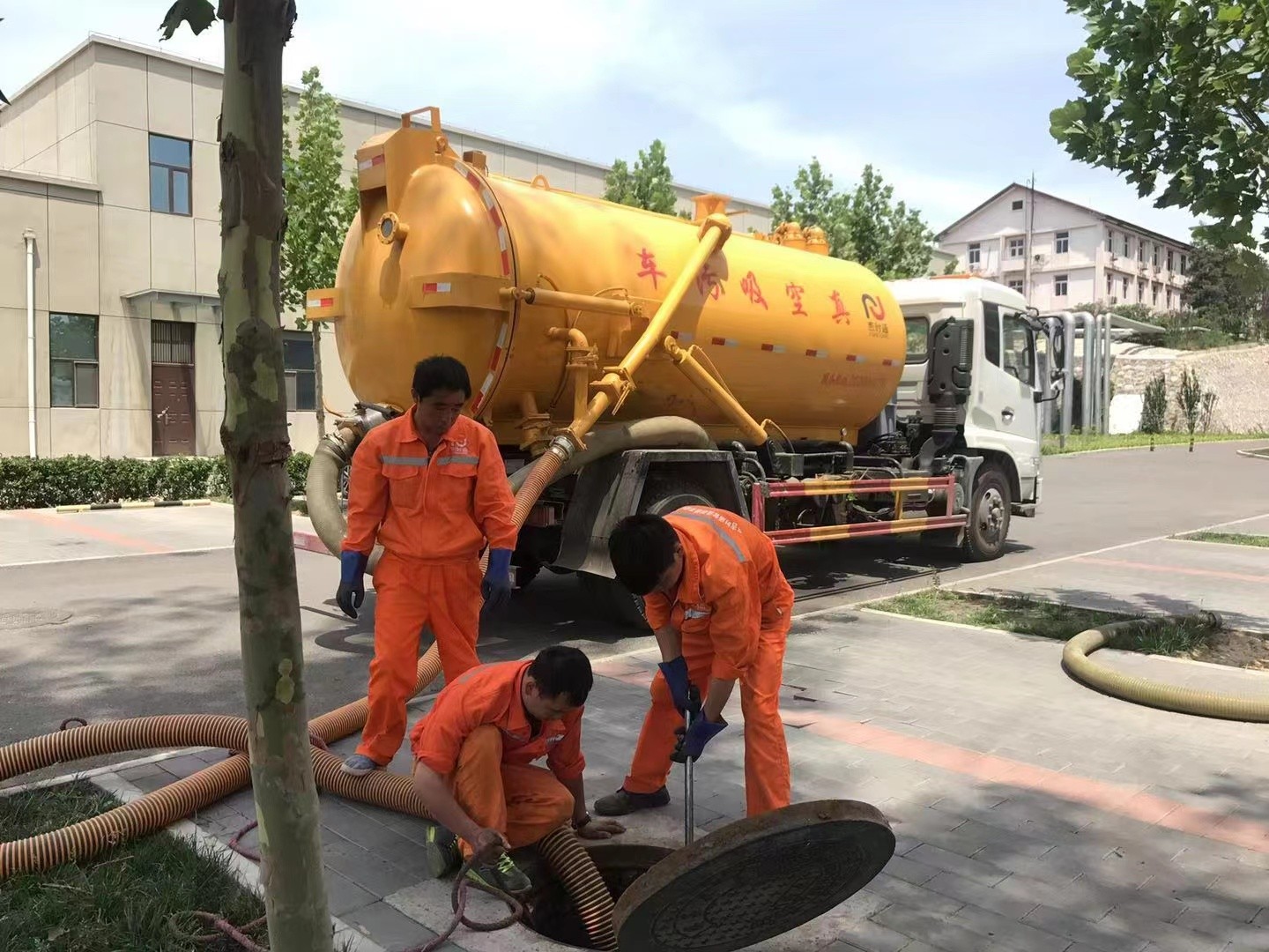 丹阳化粪池清理与5-8吨吸粪车施工效率分析